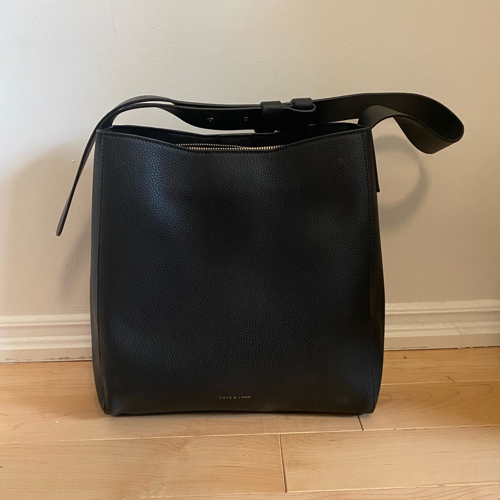 NWOT Love & Lore Everywhere Hobo Tote